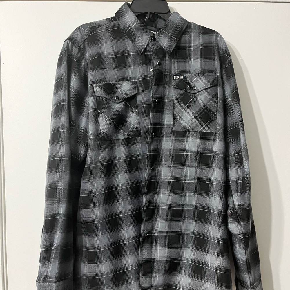 Size Large Men’s DIXXON Flannel